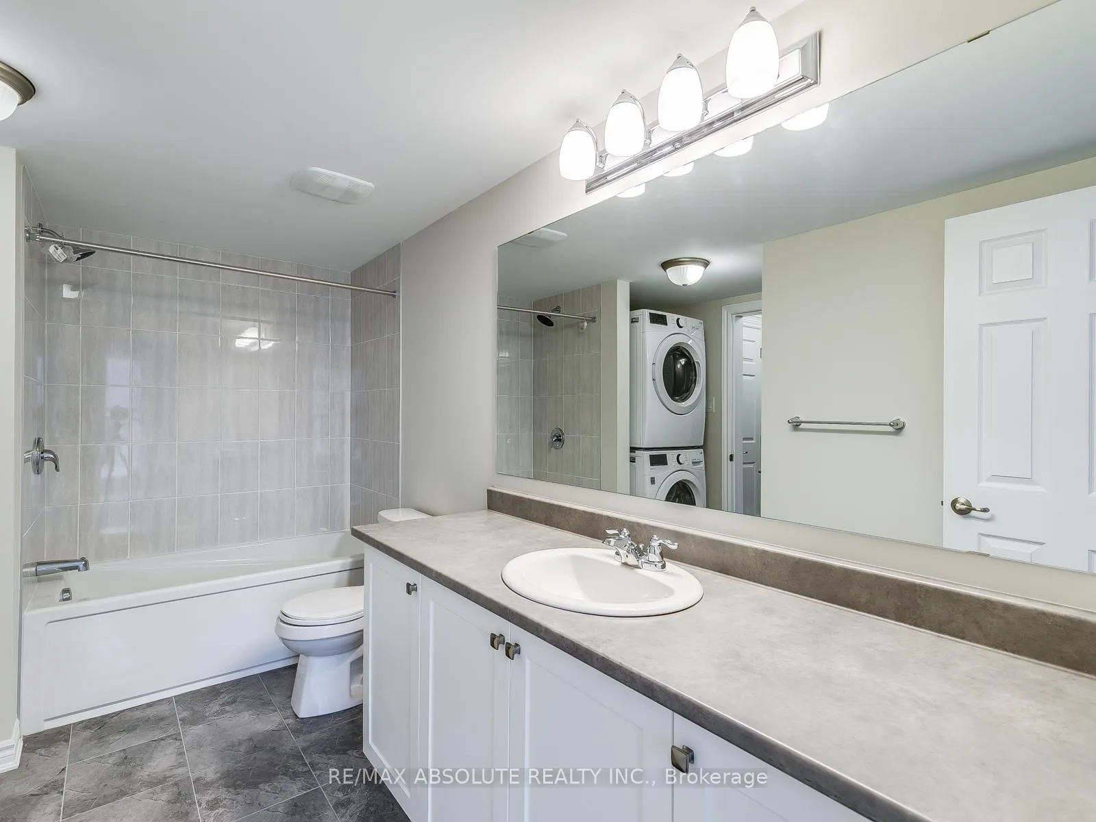 Photo 17 of 605 Makwa Private, Ottawa, CFB Rockcliffe and Area — HOMEH