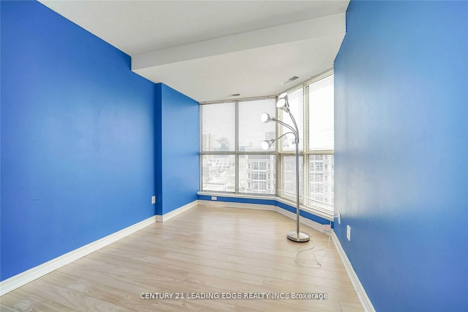 Photo 17 of Unit 8A, 67 Caroline Street S, Hamilton, Durand — HOMEH