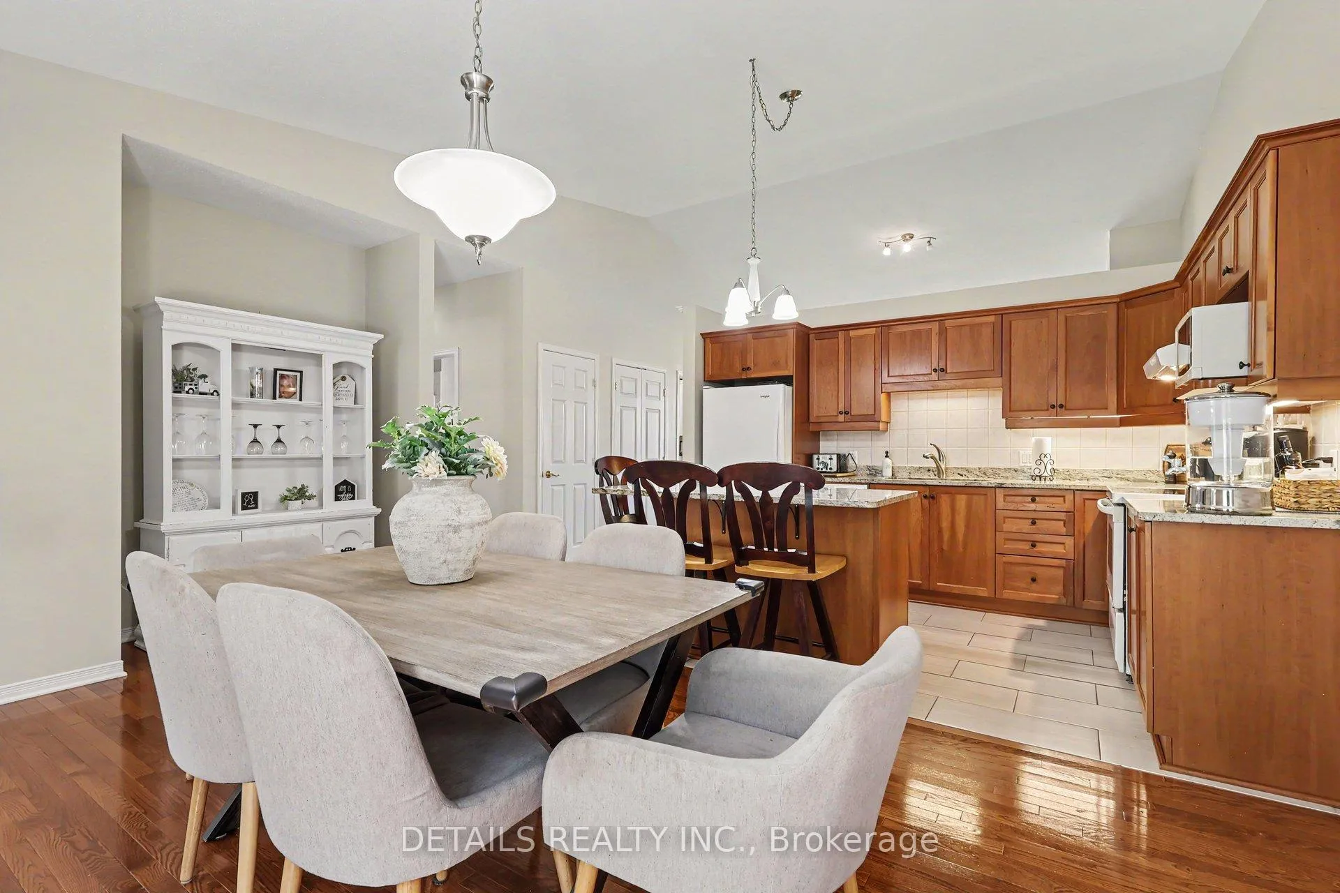 Photo 6 of 631 Country Trail, Ottawa, Carlsbad Springs — HOMEH