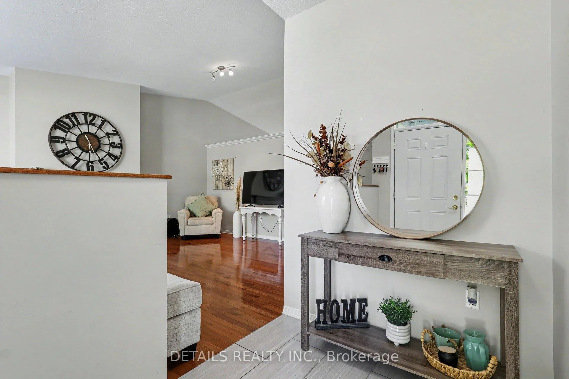 Photo 14 of 631 Country Trail, Ottawa, Carlsbad Springs — HOMEH