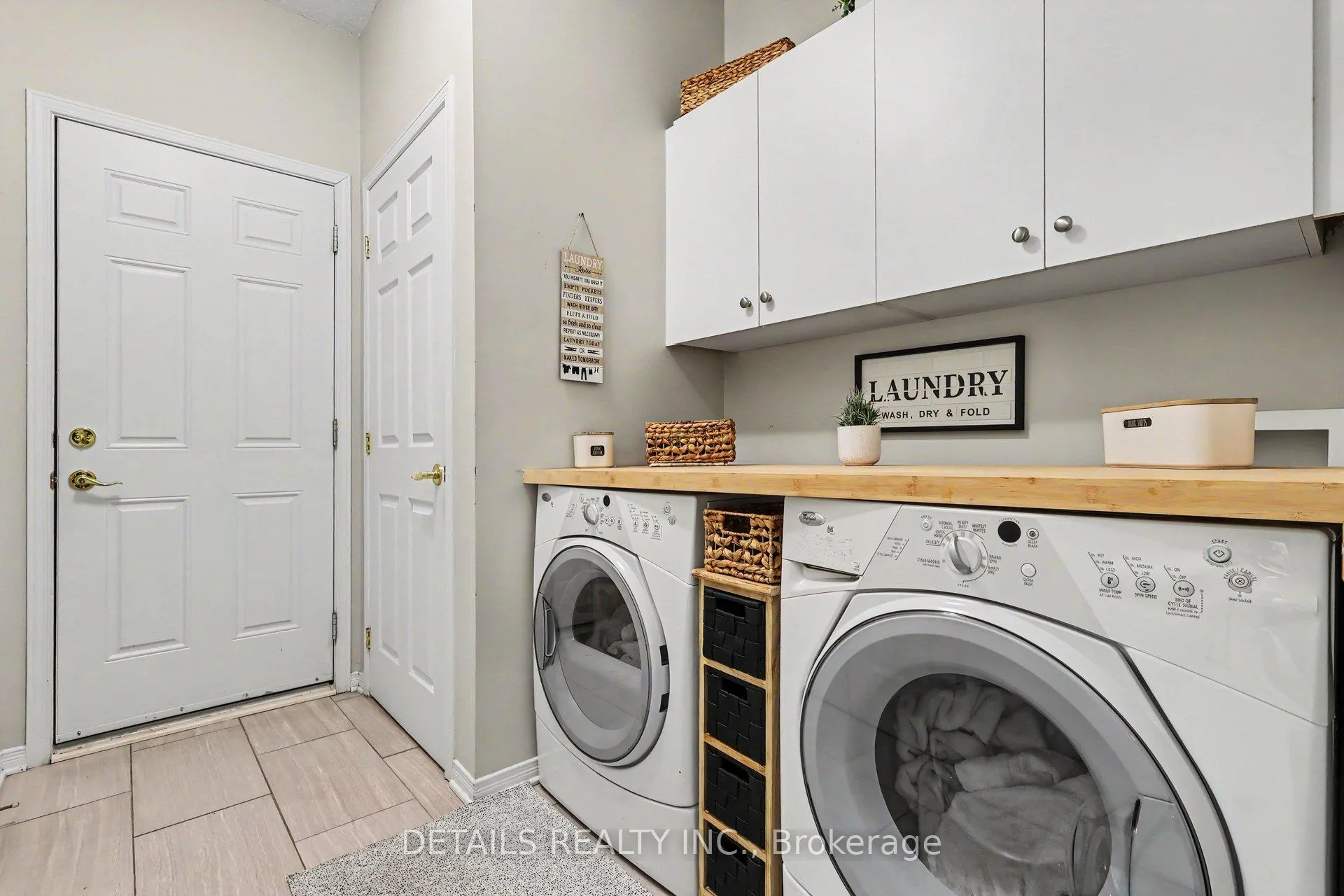Photo 15 of 631 Country Trail, Ottawa, Carlsbad Springs — HOMEH