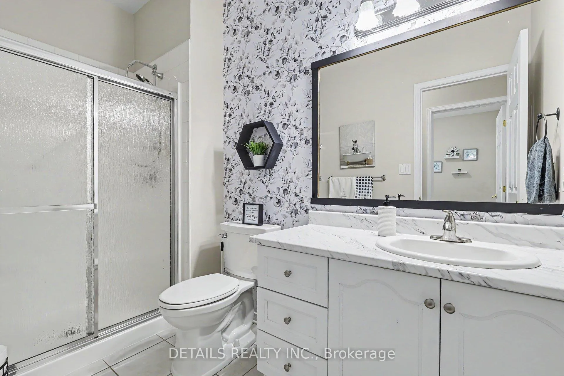 Photo 21 of 631 Country Trail, Ottawa, Carlsbad Springs — HOMEH