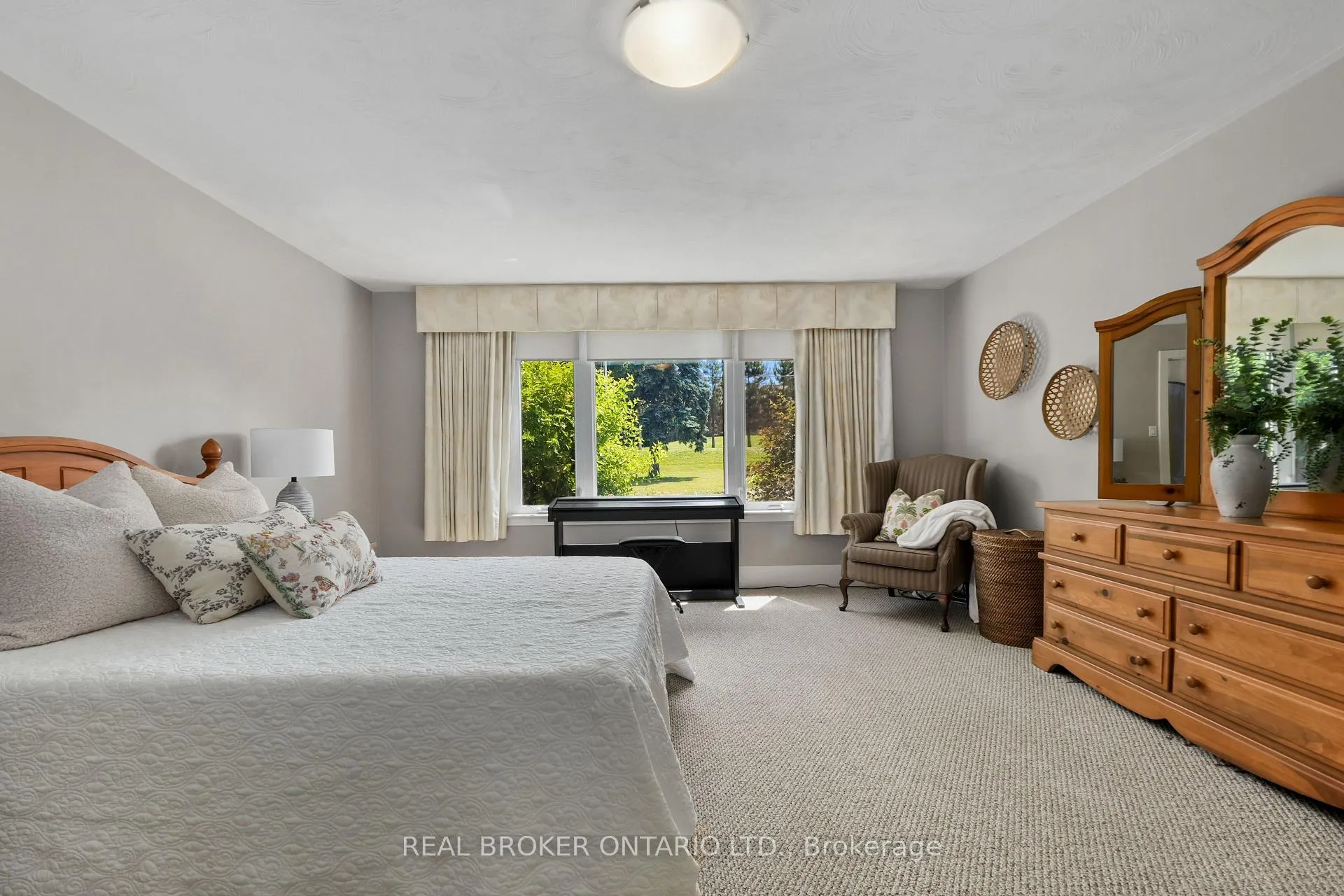 Photo 17 of 1018 Ward Street E, Selwyn — HOMEH
