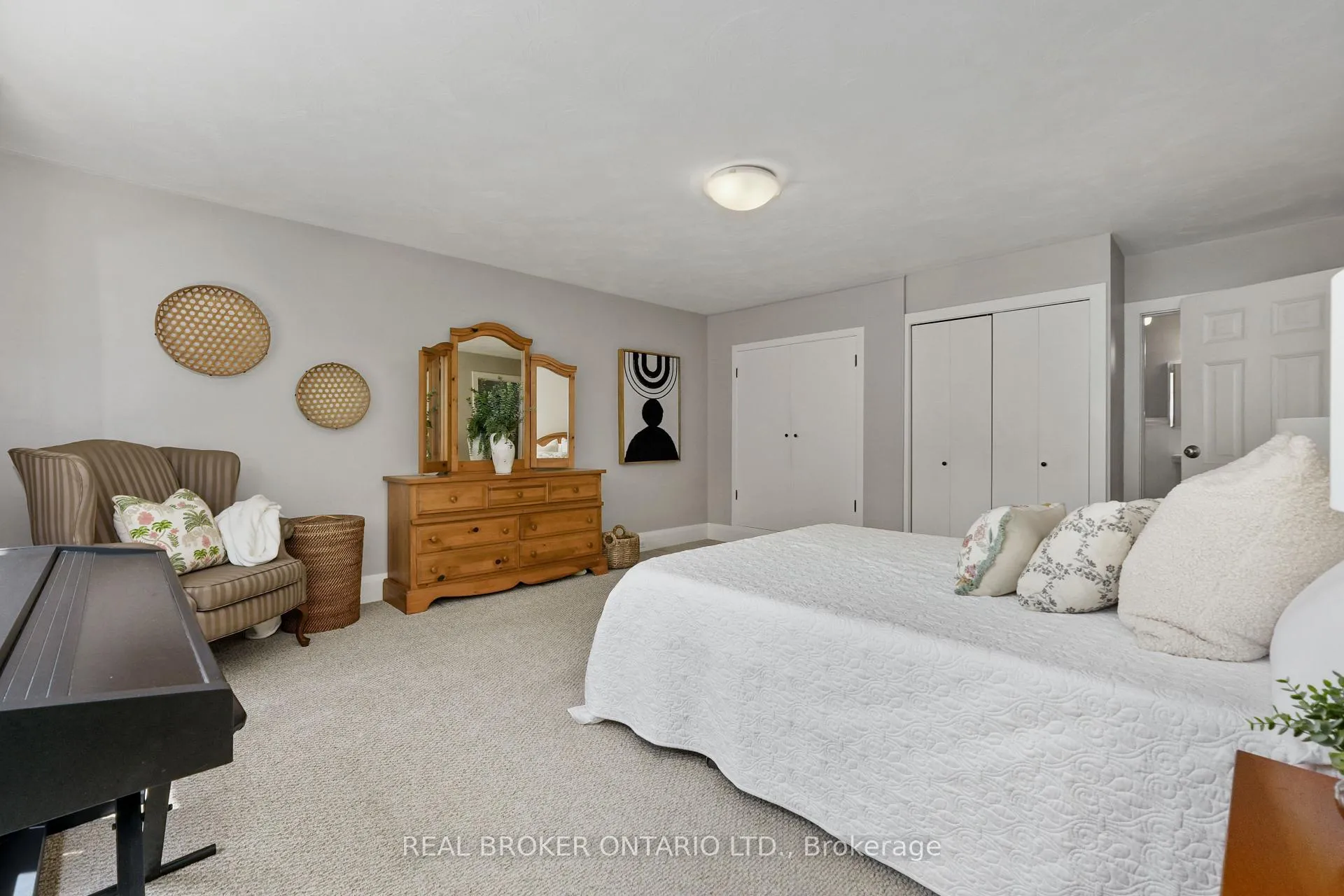 Photo 18 of 1018 Ward Street E, Selwyn — HOMEH