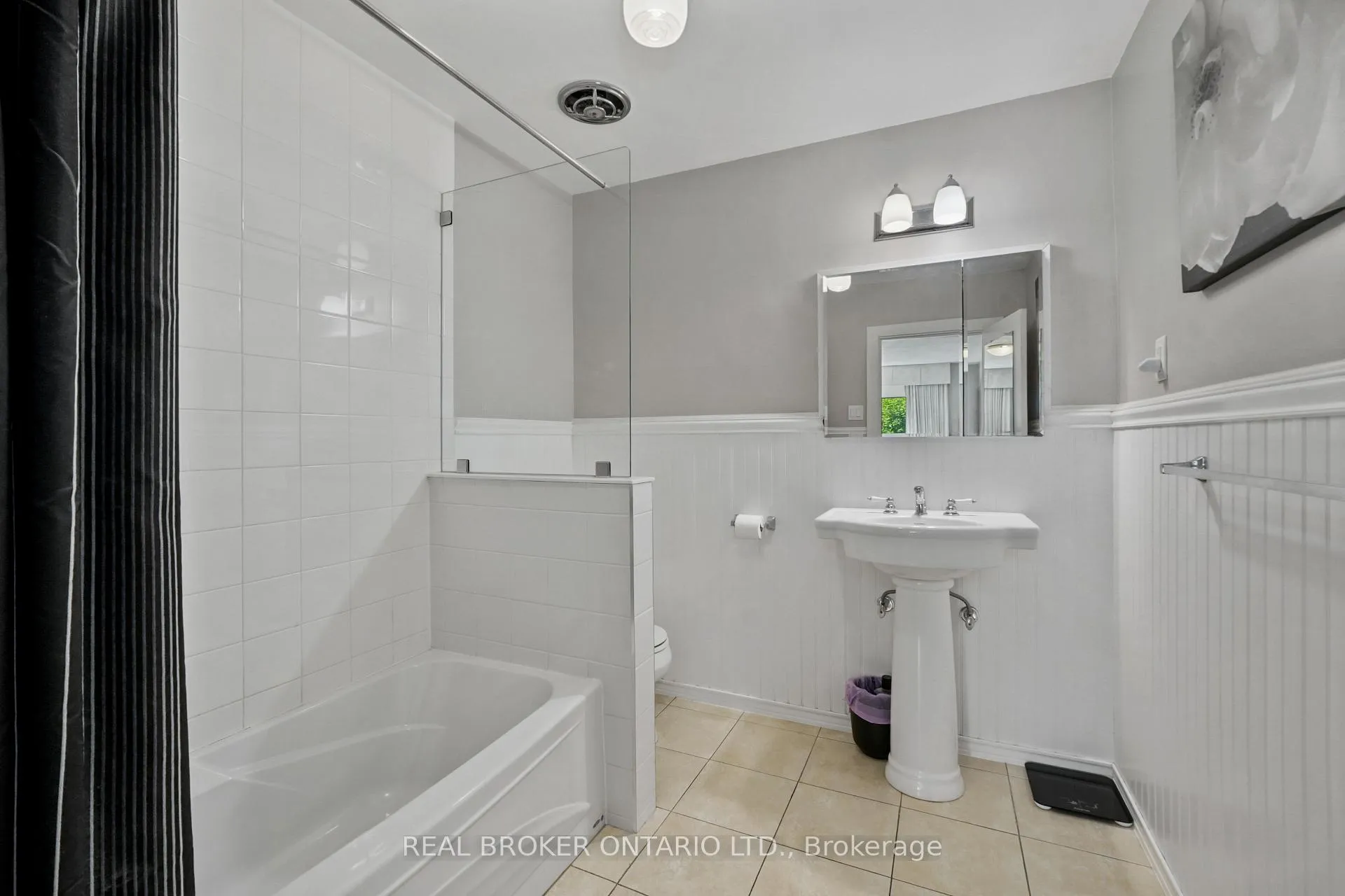 Photo 19 of 1018 Ward Street E, Selwyn — HOMEH