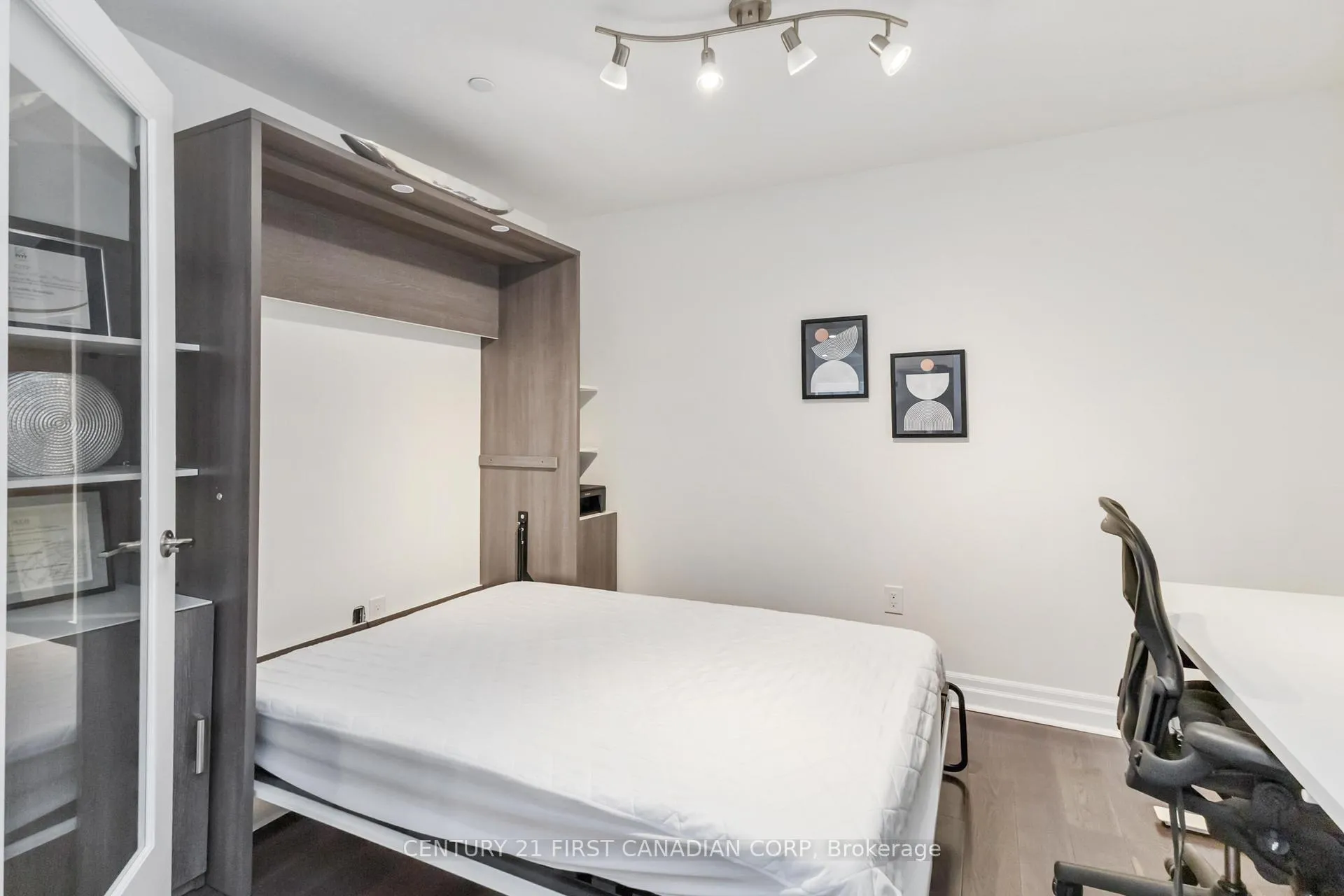 Photo 26 of Unit 9, 505 Talbot Street, London, East F — HOMEH