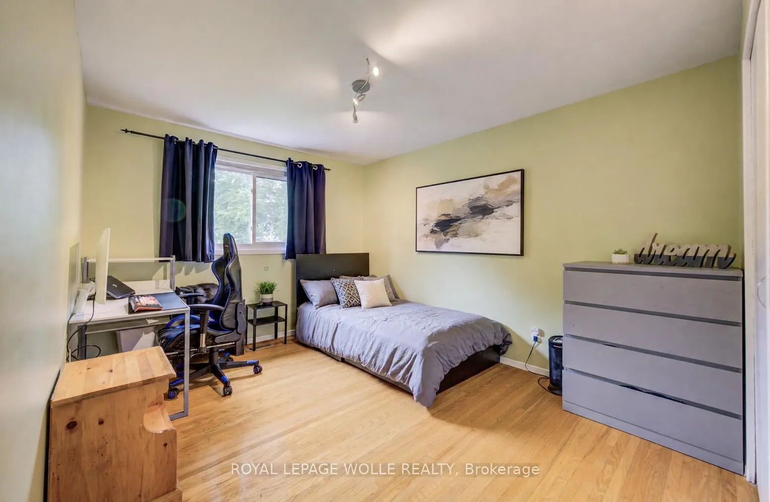 Photo 22 of 27 Glen Avon Crescent, Kitchener — HOMEH