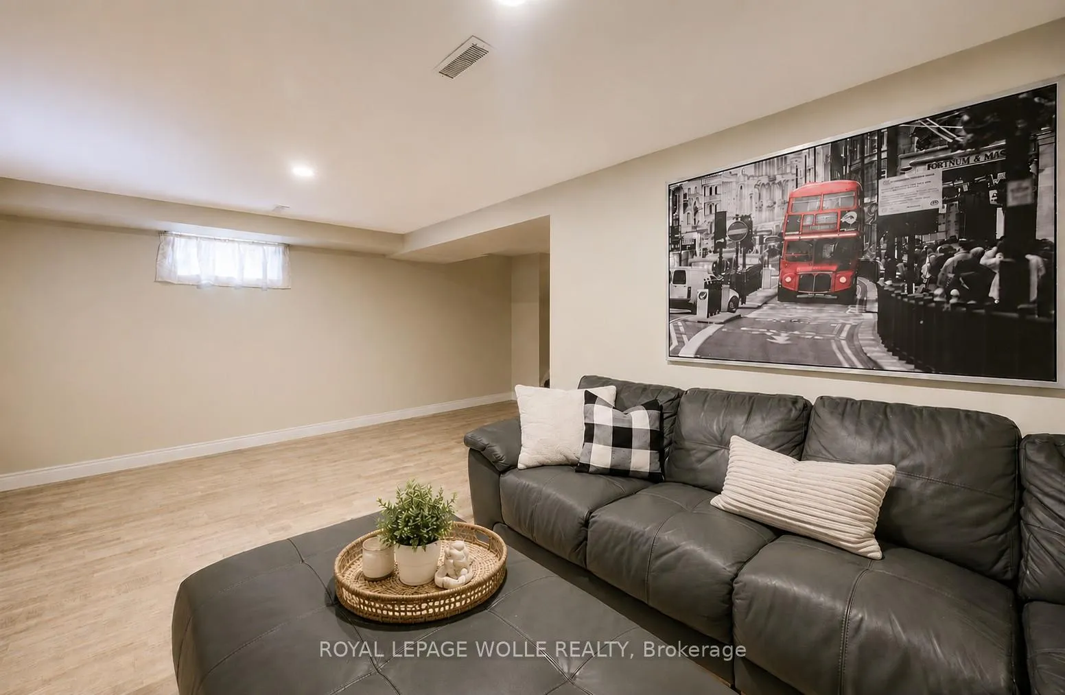 Photo 26 of 27 Glen Avon Crescent, Kitchener — HOMEH