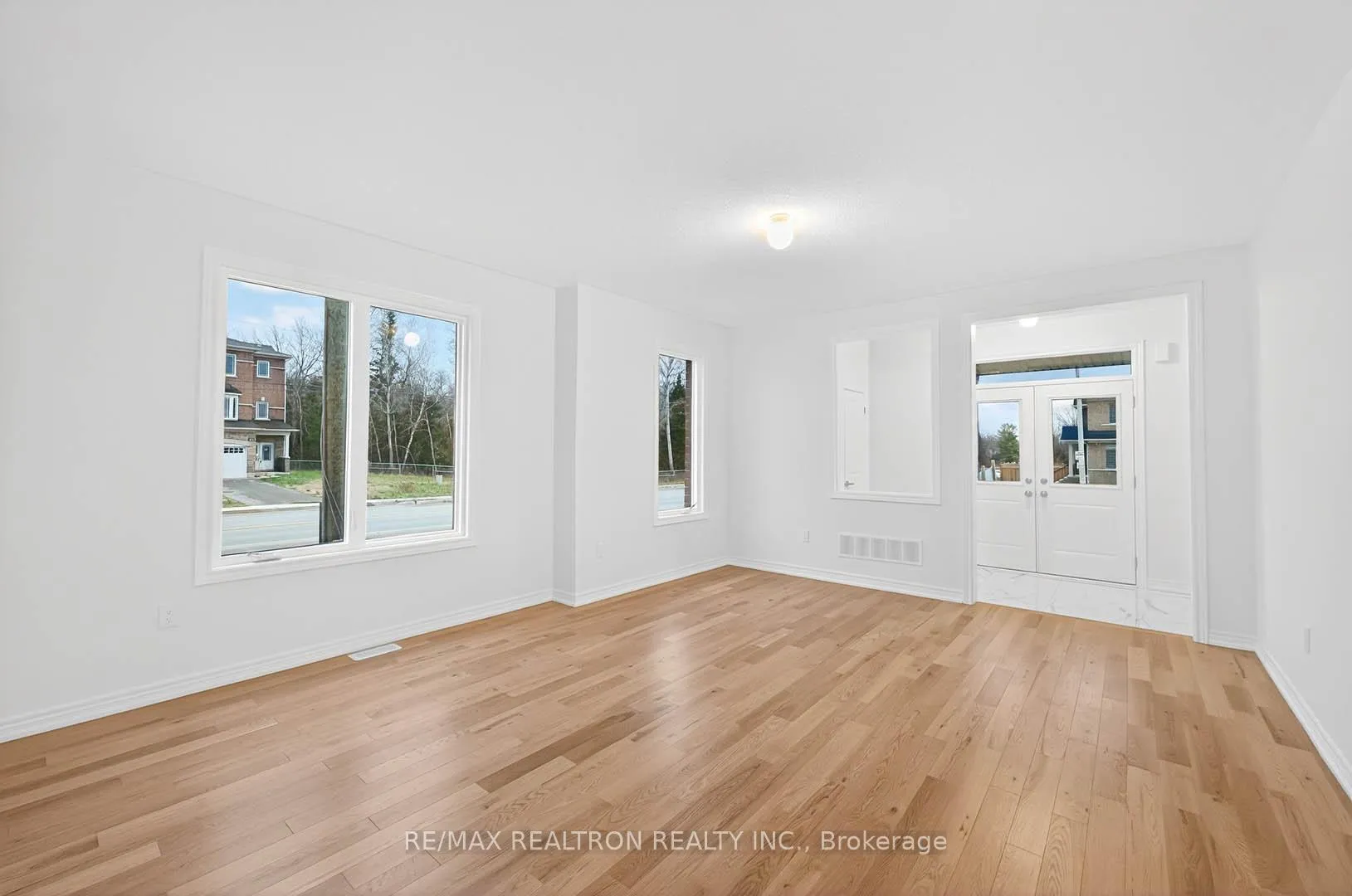 Photo 8 of 1 Wakefield Boulevard, Essa, Angus — HOMEH