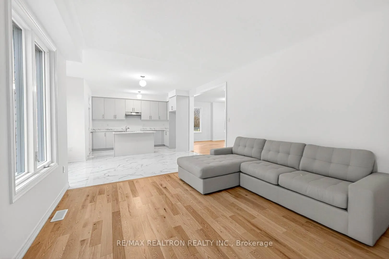 Photo 12 of 1 Wakefield Boulevard, Essa, Angus — HOMEH
