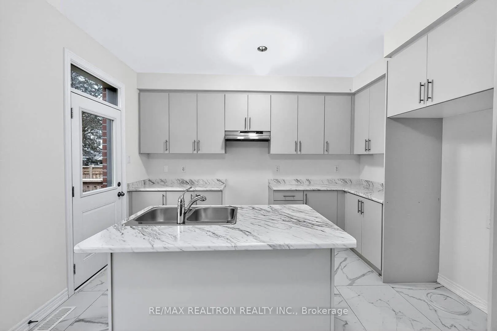 Photo 17 of 1 Wakefield Boulevard, Essa, Angus — HOMEH