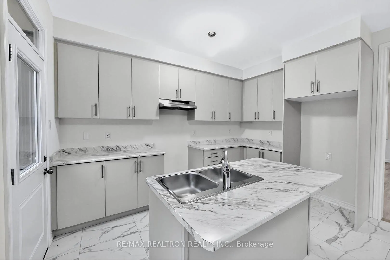 Photo 18 of 1 Wakefield Boulevard, Essa, Angus — HOMEH
