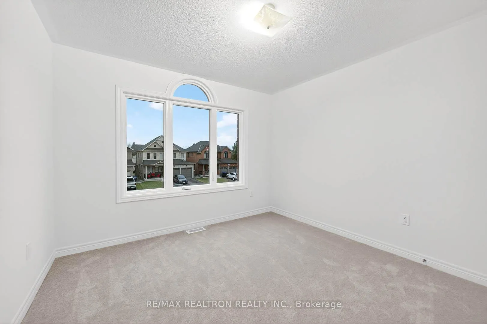 Photo 36 of 1 Wakefield Boulevard, Essa, Angus — HOMEH