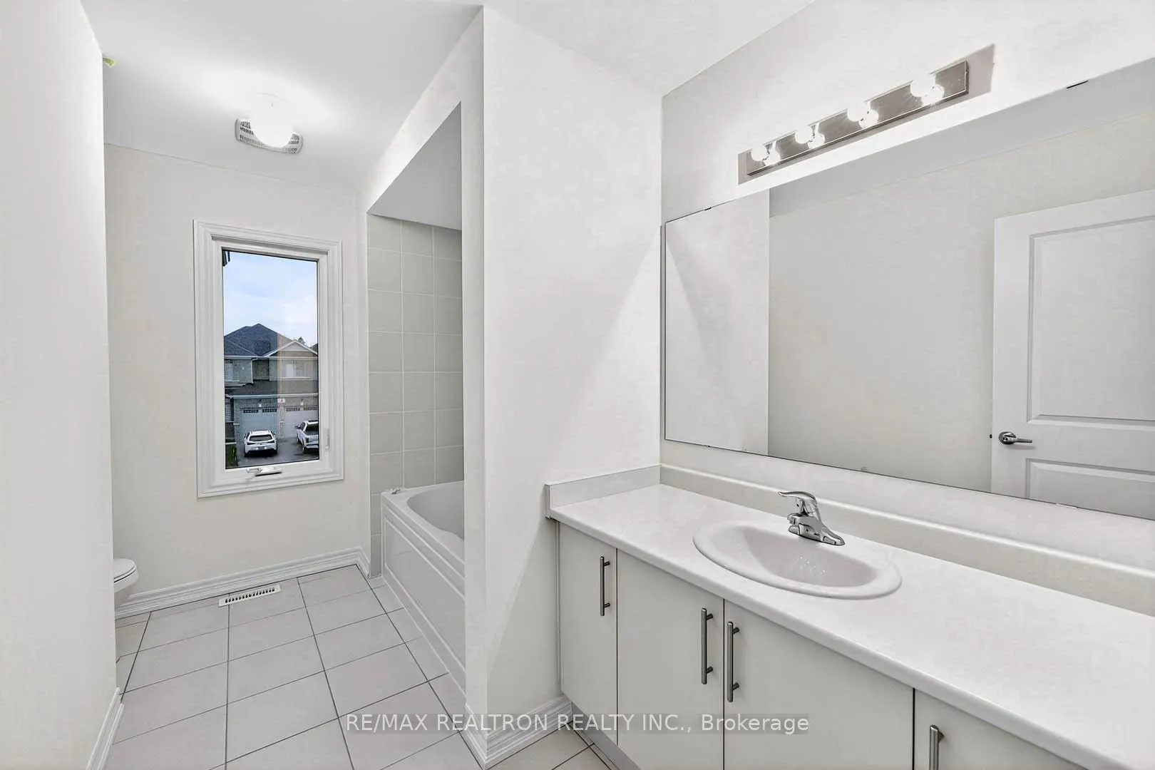 Photo 38 of 1 Wakefield Boulevard, Essa, Angus — HOMEH
