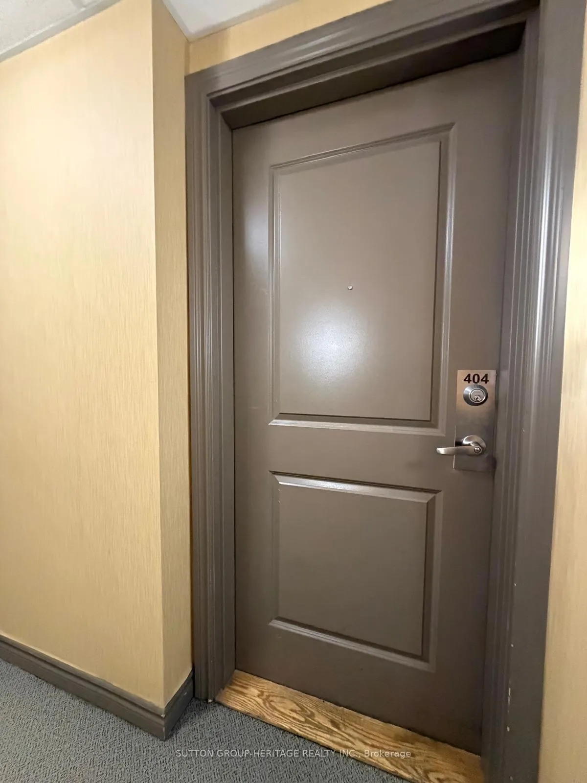 Photo 6 of Unit 404, 7730 Kipling Avenue, Vaughan, West Woodbridge — HOMEH
