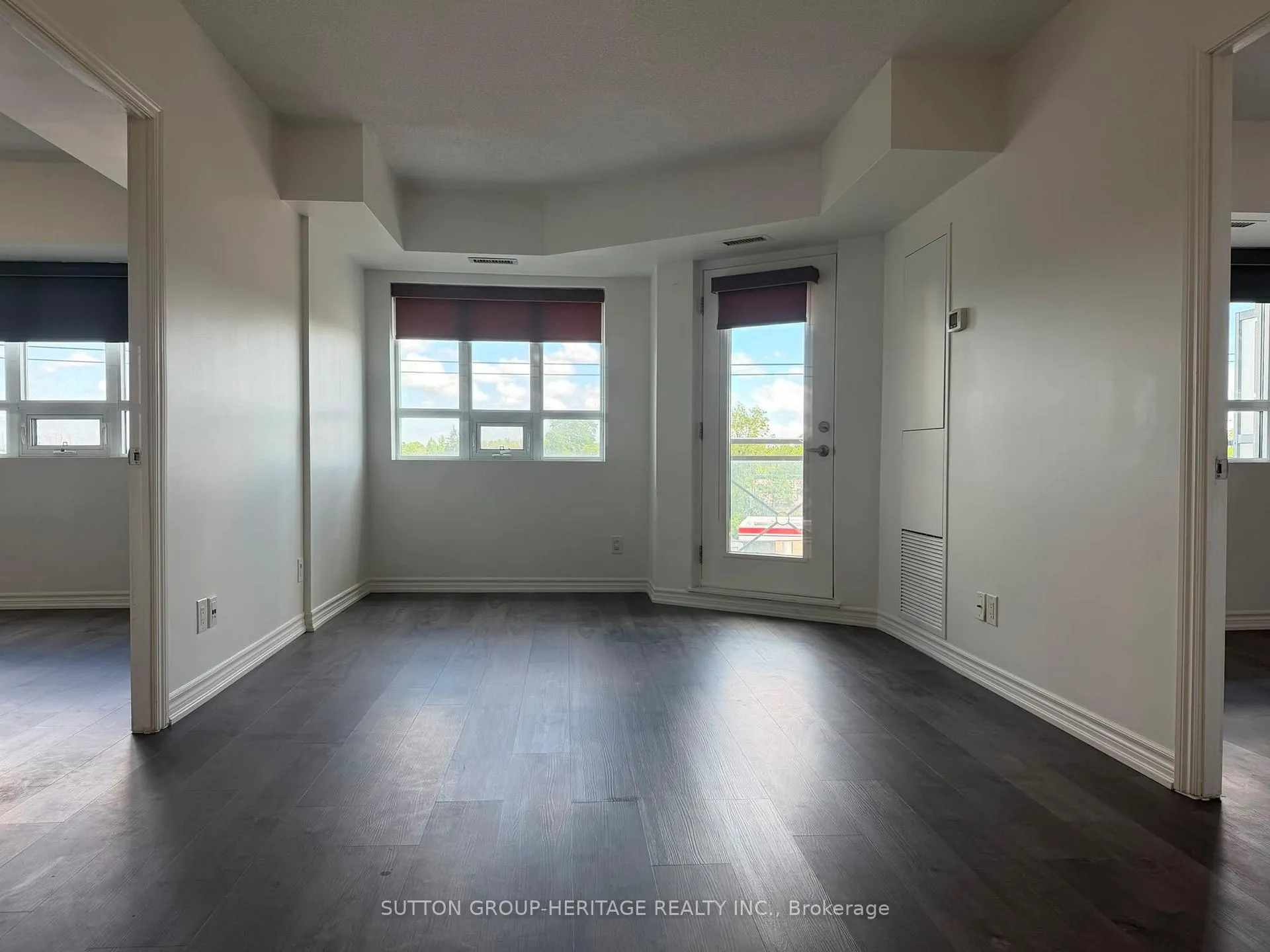 Photo 14 of Unit 404, 7730 Kipling Avenue, Vaughan, West Woodbridge — HOMEH