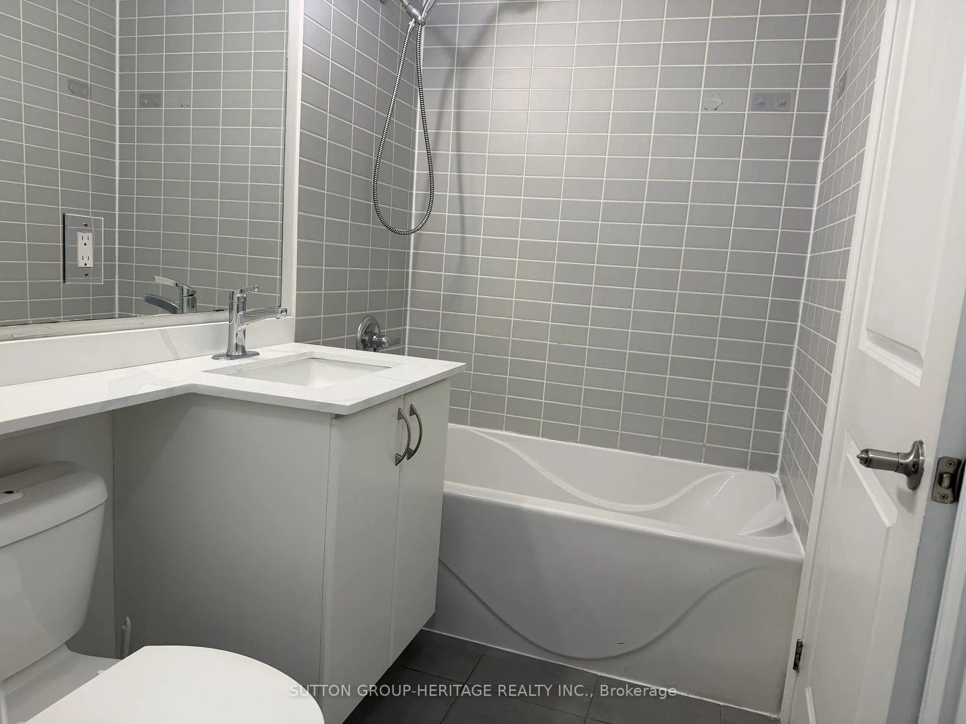 Photo 24 of Unit 404, 7730 Kipling Avenue, Vaughan, West Woodbridge — HOMEH