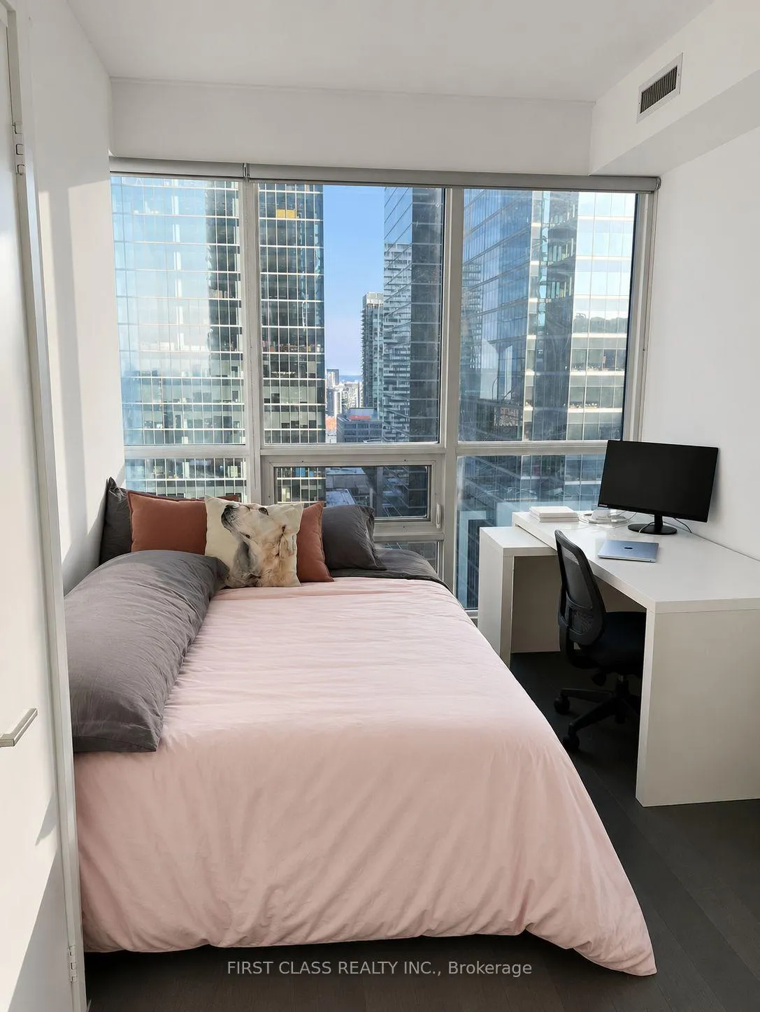 Photo 6 of Unit 2906, 70 Temperance Street, Toronto, Bay Street Corridor — HOMEH