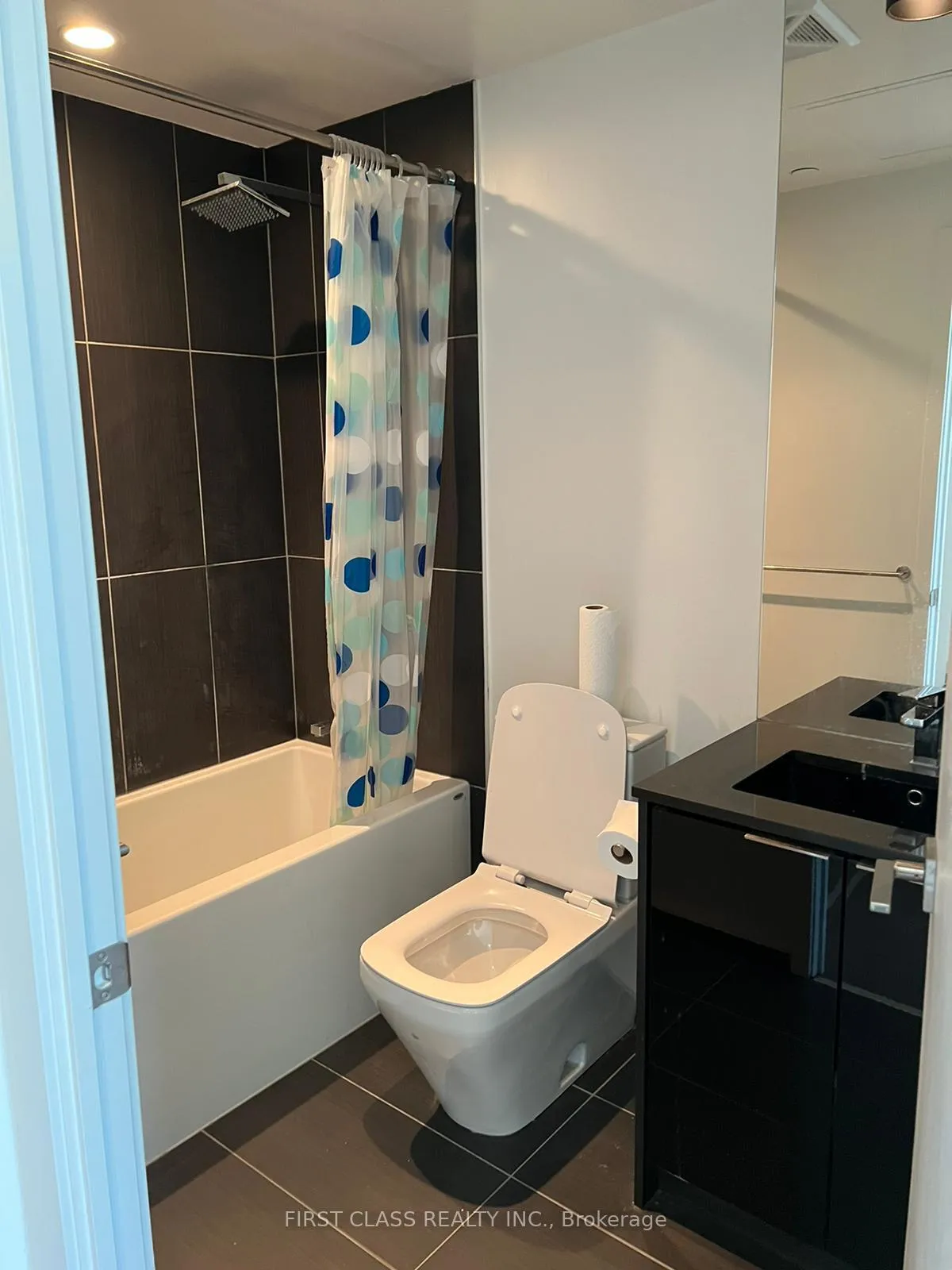 Photo 9 of Unit 2906, 70 Temperance Street, Toronto, Bay Street Corridor — HOMEH