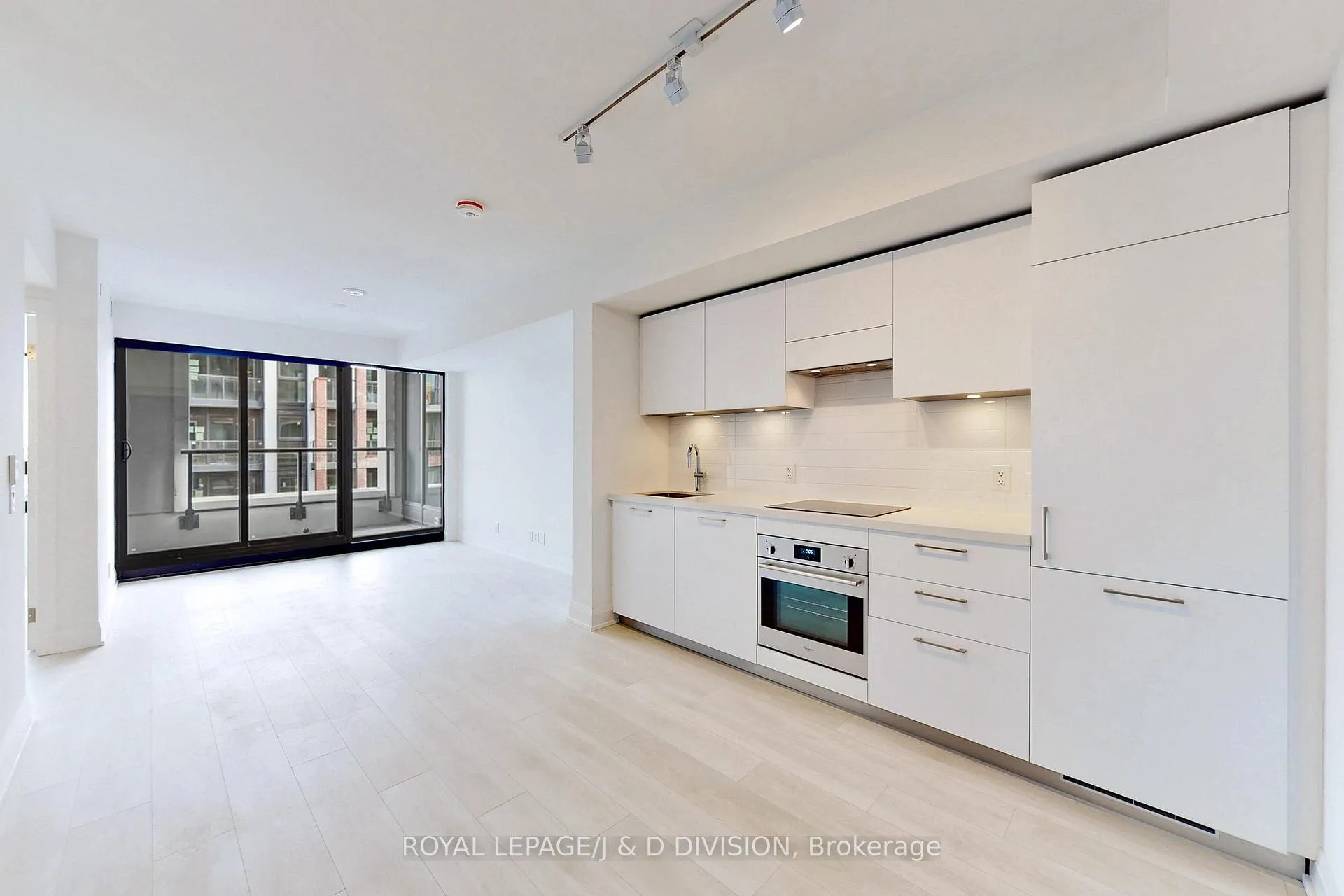 Photo 2 of Unit 510, 33 Frederick Todd Way, Toronto, Thorncliffe Park — HOMEH