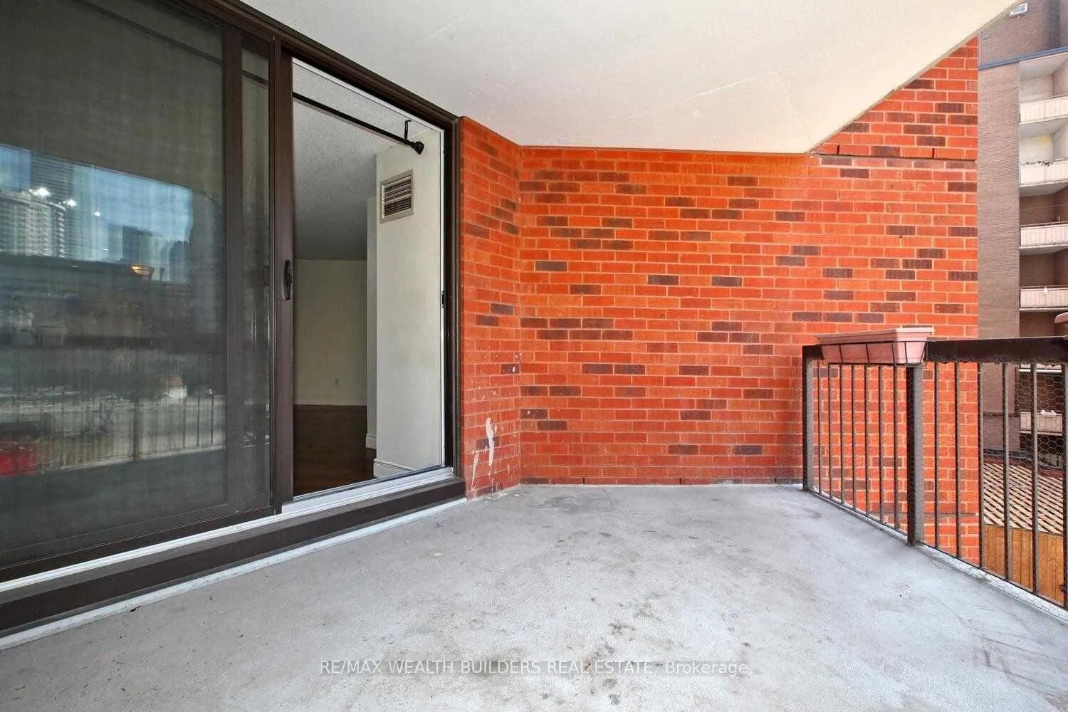 Photo 16 of Unit 207, 77 Maitland Place, Toronto, Cabbagetown-South St. James Town — HOMEH