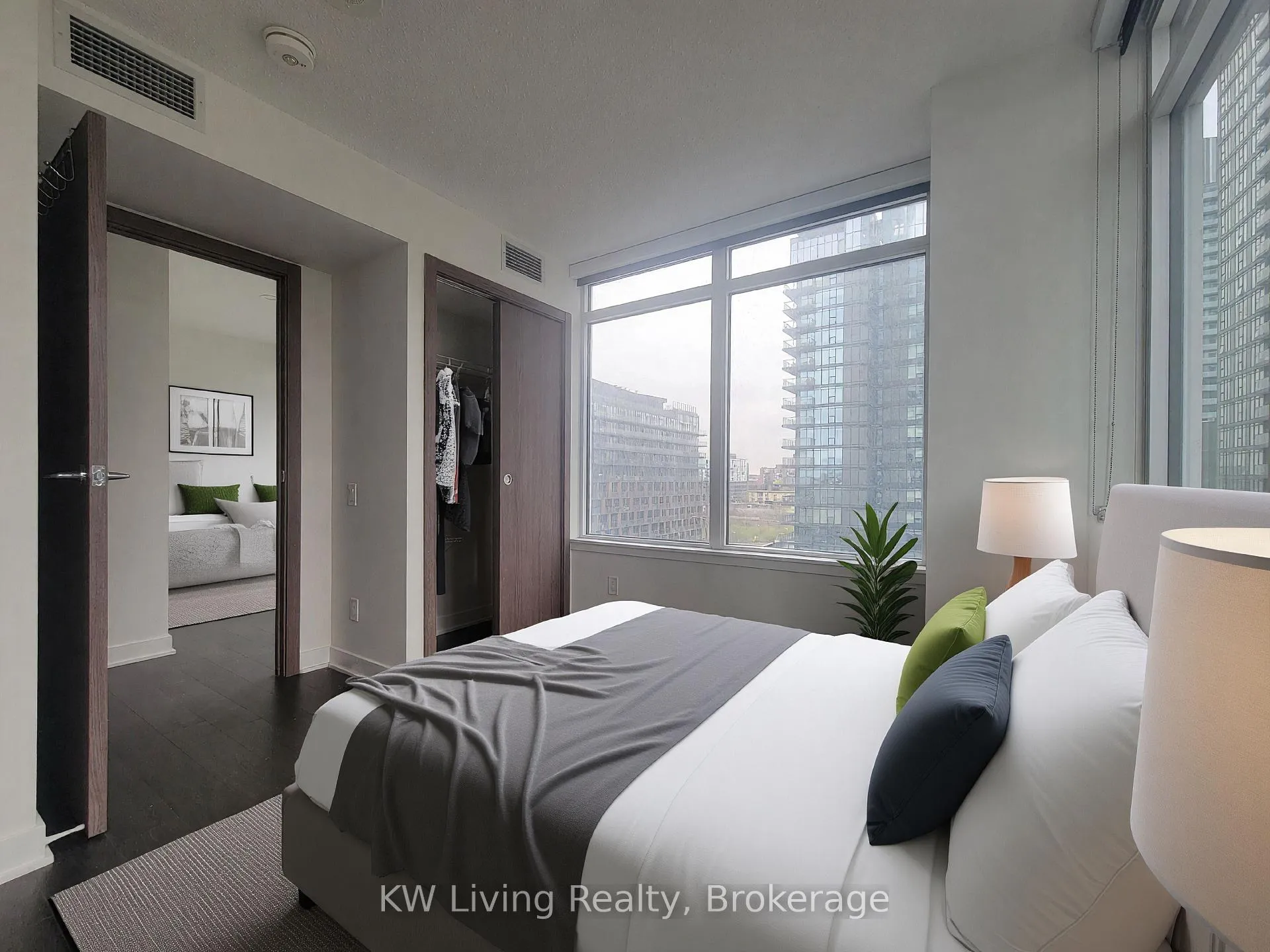 Photo 7 of Unit 1006, 19 Bathurst Street, Toronto, Waterfront Communities — HOMEH