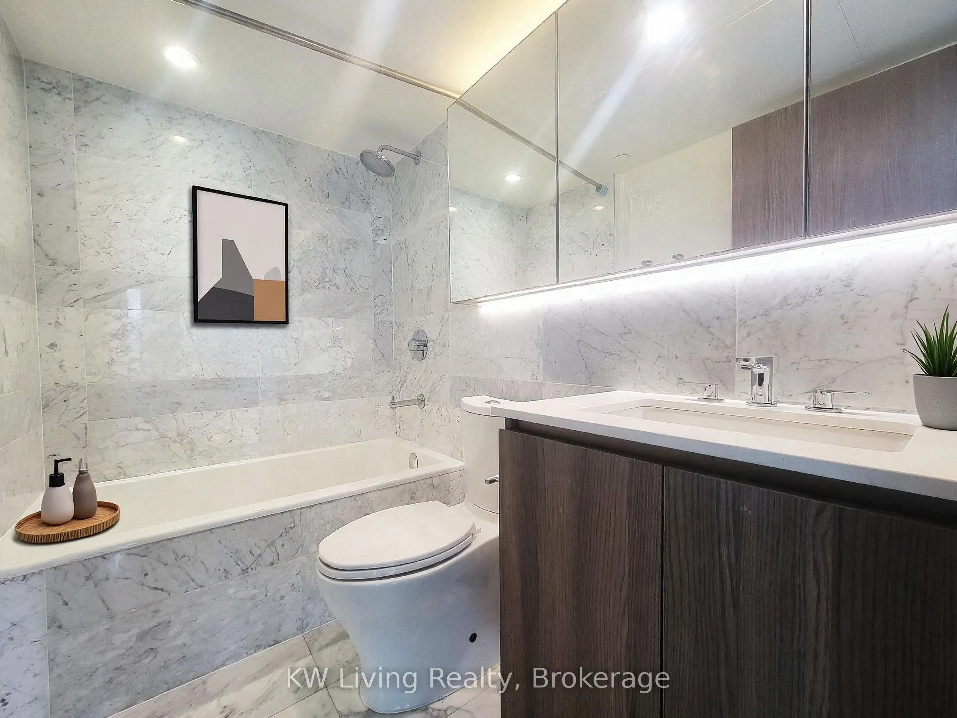 Photo 9 of Unit 1006, 19 Bathurst Street, Toronto, Waterfront Communities — HOMEH