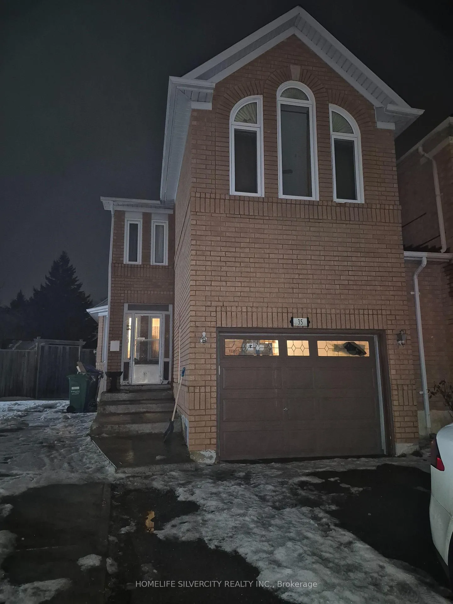 Front of 35 Alaskan Summit Court N