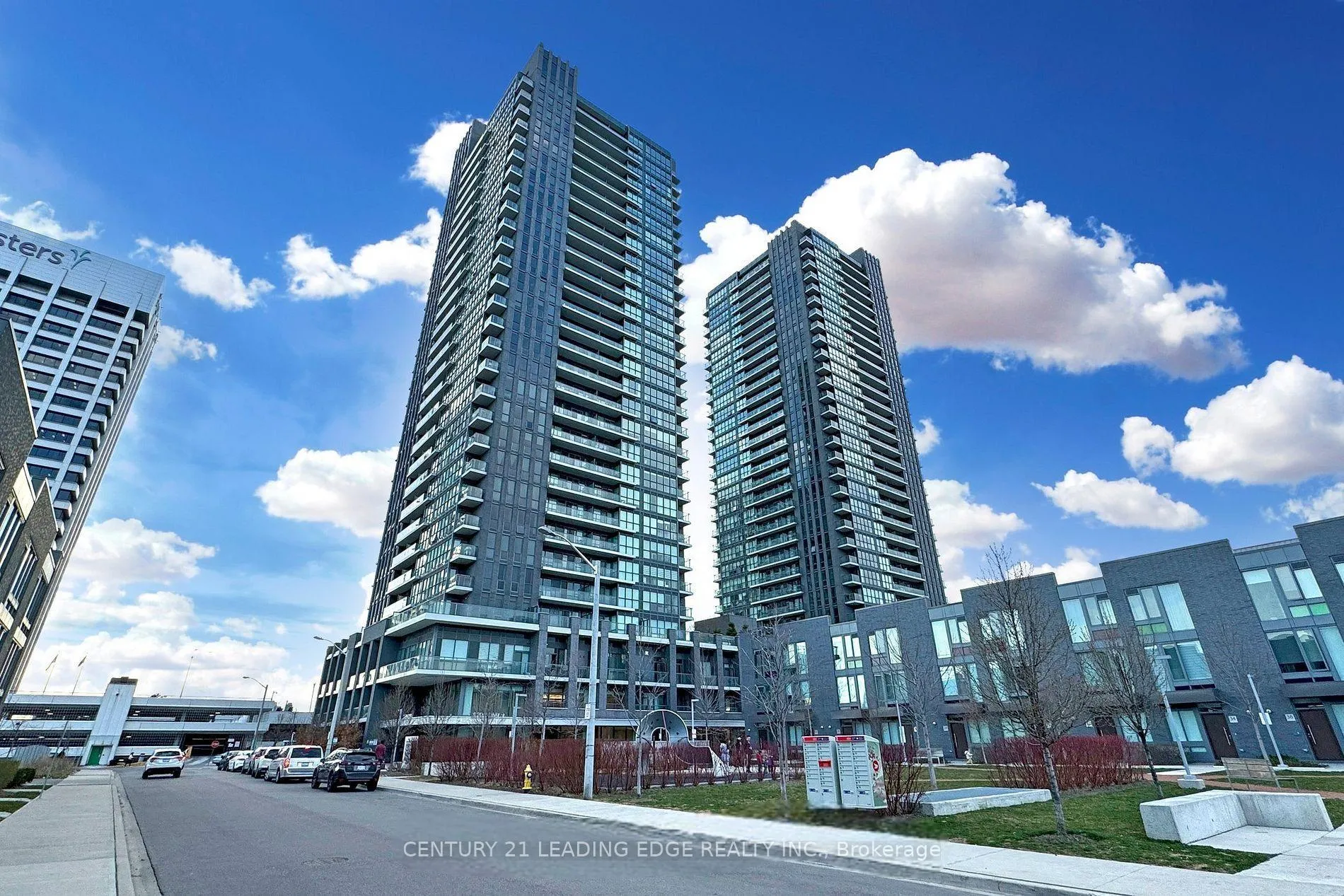 Photo 2 of Unit 605, 6 Sonic Way, Toronto, Flemingdon Park — HOMEH