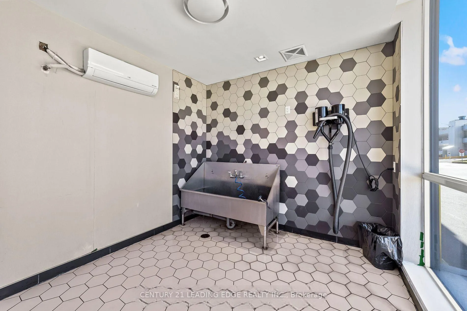 Photo 36 of Unit 605, 6 Sonic Way, Toronto, Flemingdon Park — HOMEH