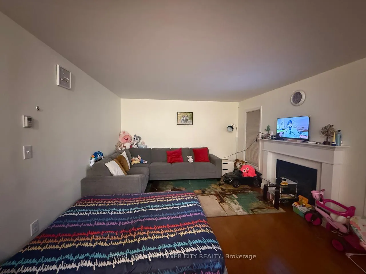 Photo 2 of 12 Osgoode Street, Cambridge, Silver Heights — HOMEH