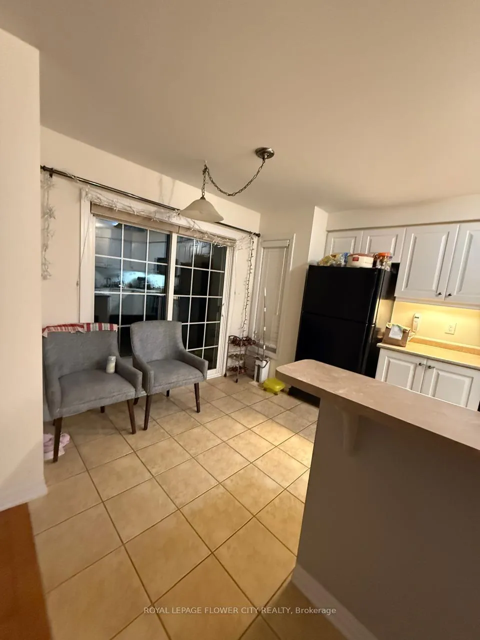 Photo 3 of 12 Osgoode Street, Cambridge, Silver Heights — HOMEH