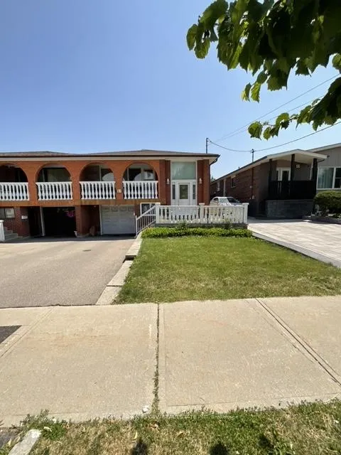 Photo 1 of 51 Seacliffe Boulevard, North York, Humber Summit — HOMEH