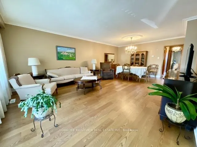 Photo 7 of 51 Seacliffe Boulevard, North York, Humber Summit — HOMEH