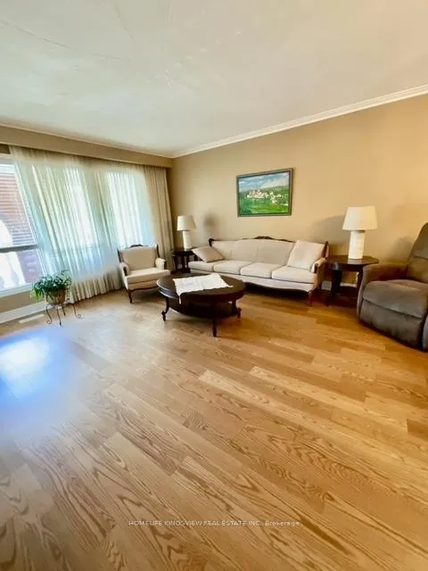 Photo 13 of 51 Seacliffe Boulevard, North York, Humber Summit — HOMEH
