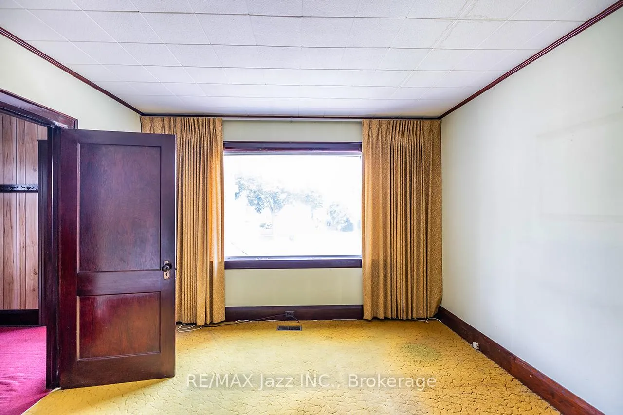 Photo 5 of 100 Montrave Avenue, Oshawa, Vanier — HOMEH