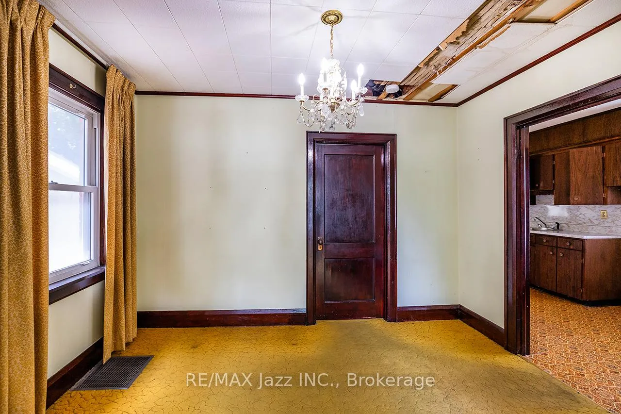 Photo 6 of 100 Montrave Avenue, Oshawa, Vanier — HOMEH