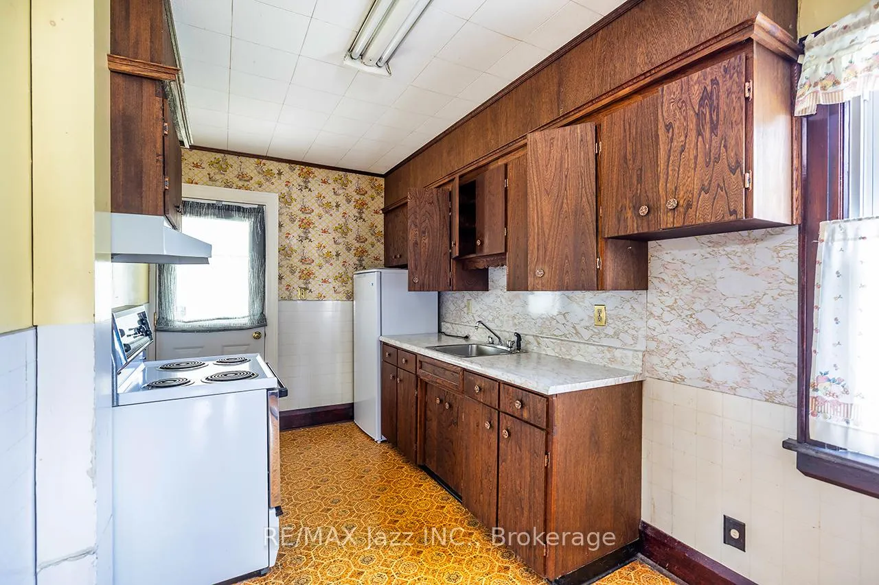 Photo 8 of 100 Montrave Avenue, Oshawa, Vanier — HOMEH