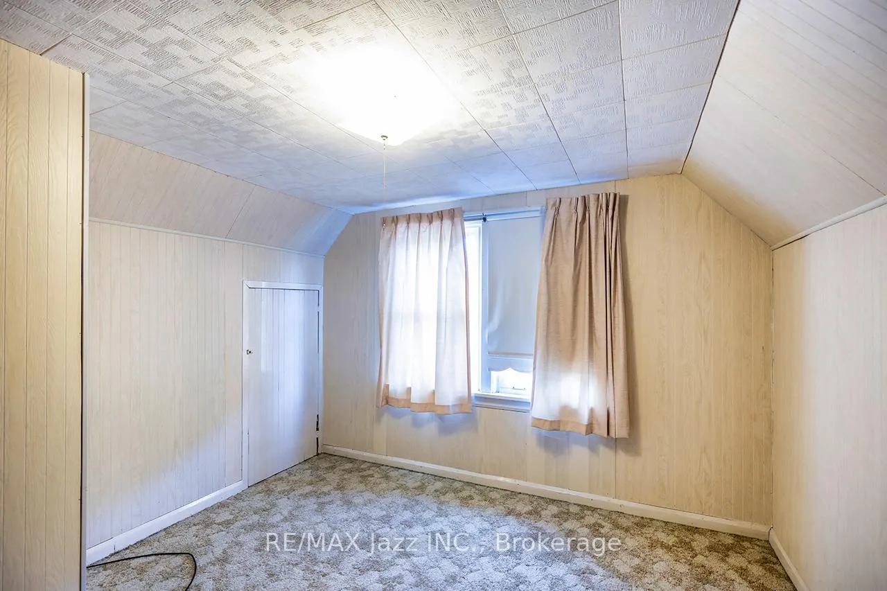 Photo 12 of 100 Montrave Avenue, Oshawa, Vanier — HOMEH