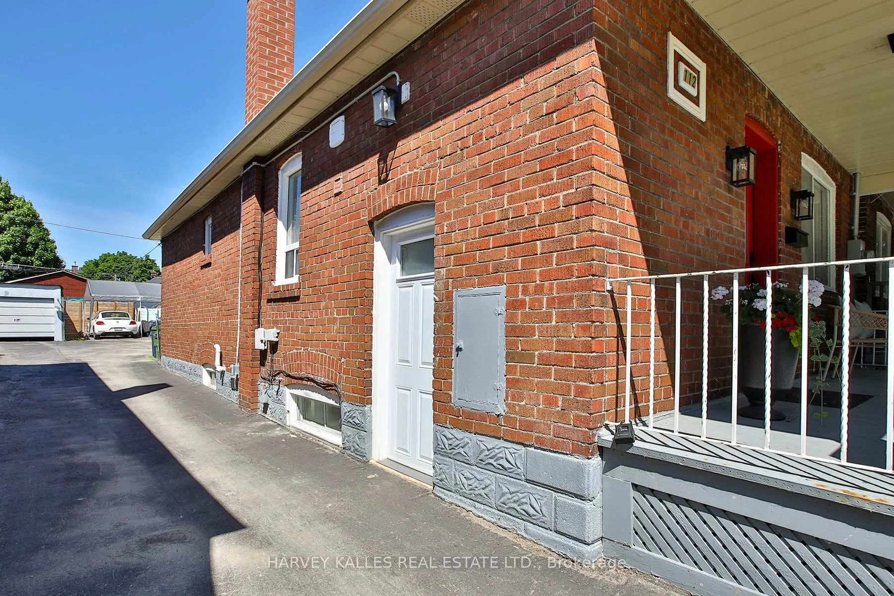 Photo 2 of 112 Fourth Street, Etobicoke, New Toronto — HOMEH