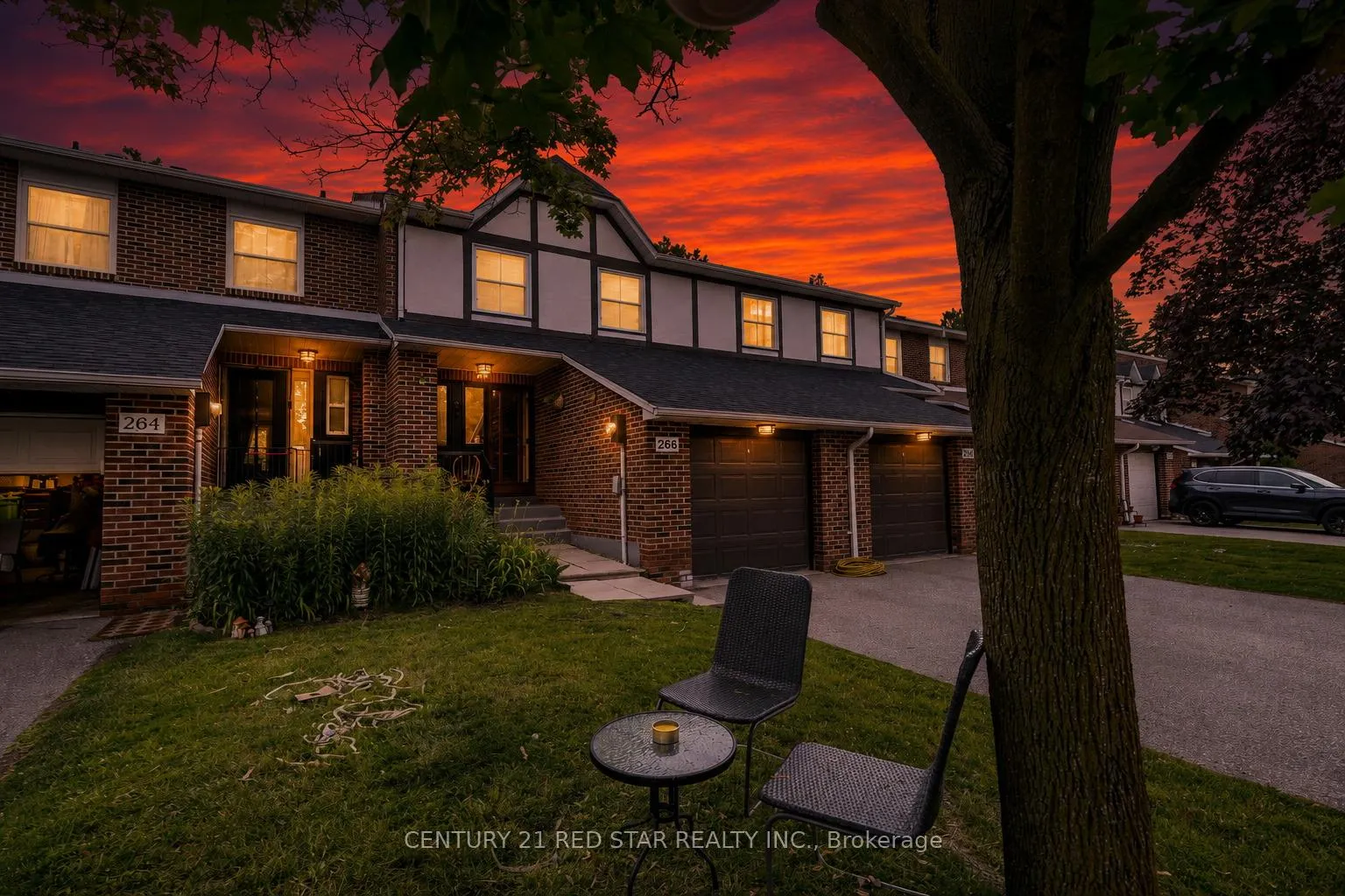 Photo 4 of 266 Simonston Boulevard, Markham, German Mills — HOMEH