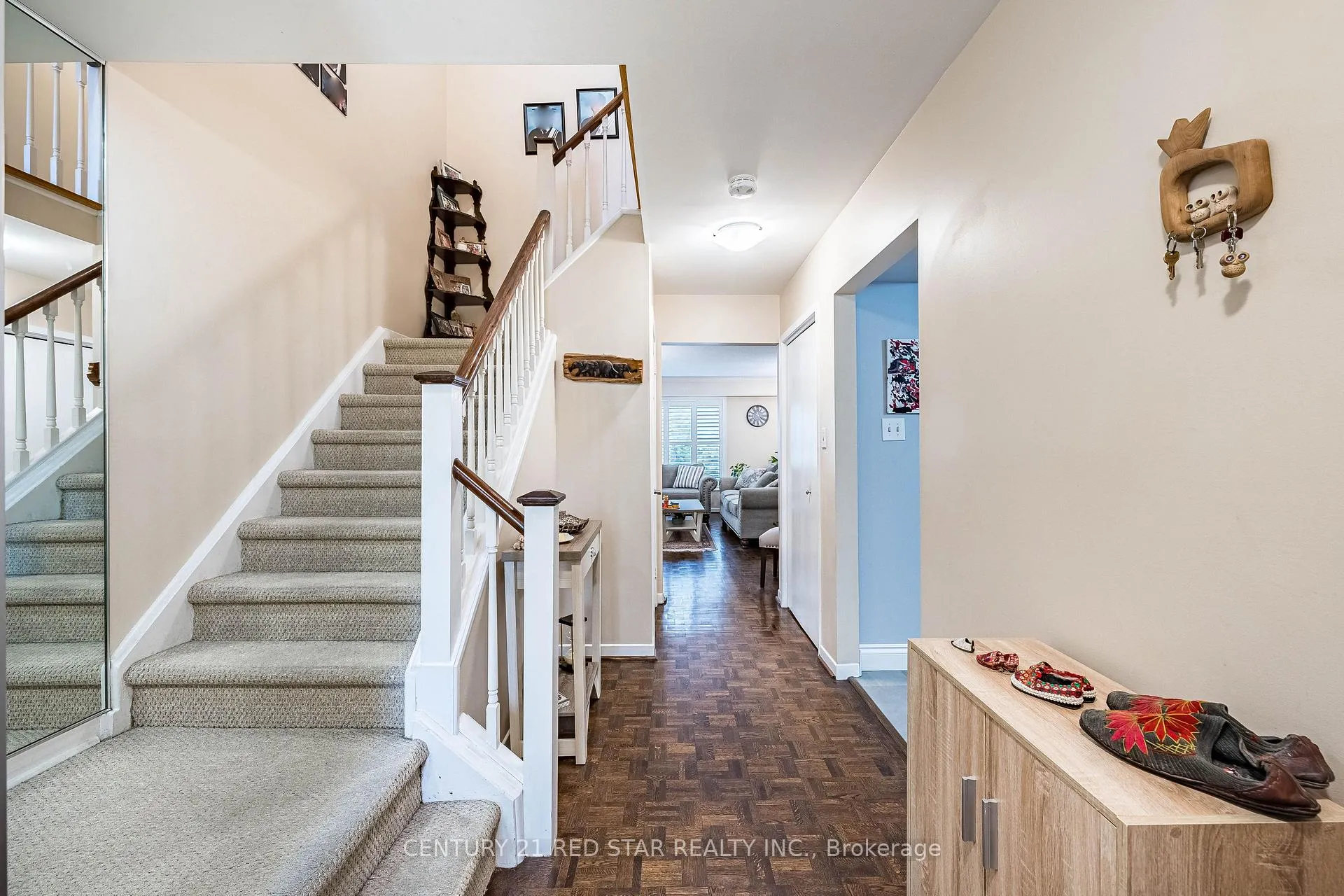 Photo 10 of 266 Simonston Boulevard, Markham, German Mills — HOMEH