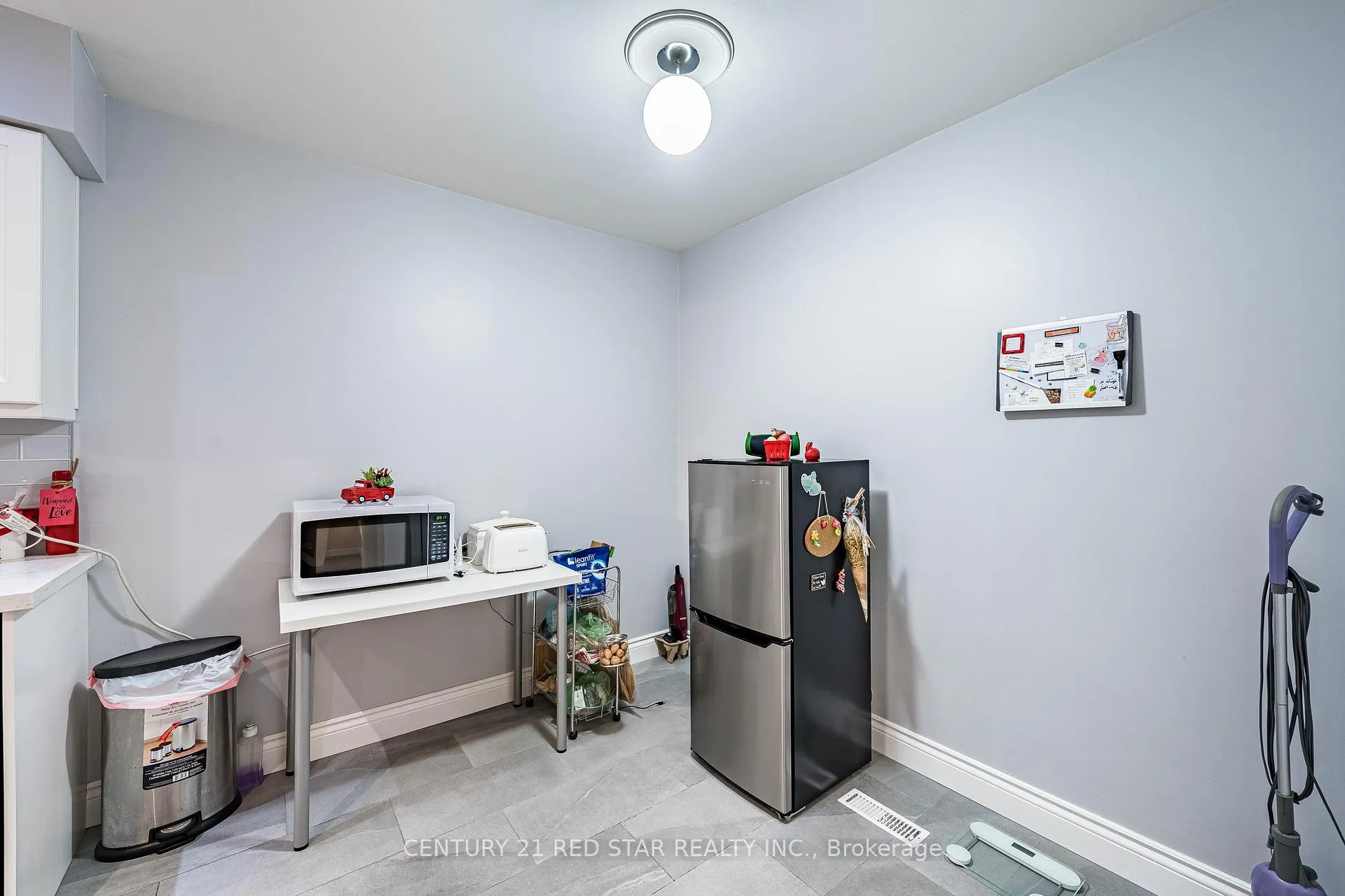 Photo 11 of 266 Simonston Boulevard, Markham, German Mills — HOMEH