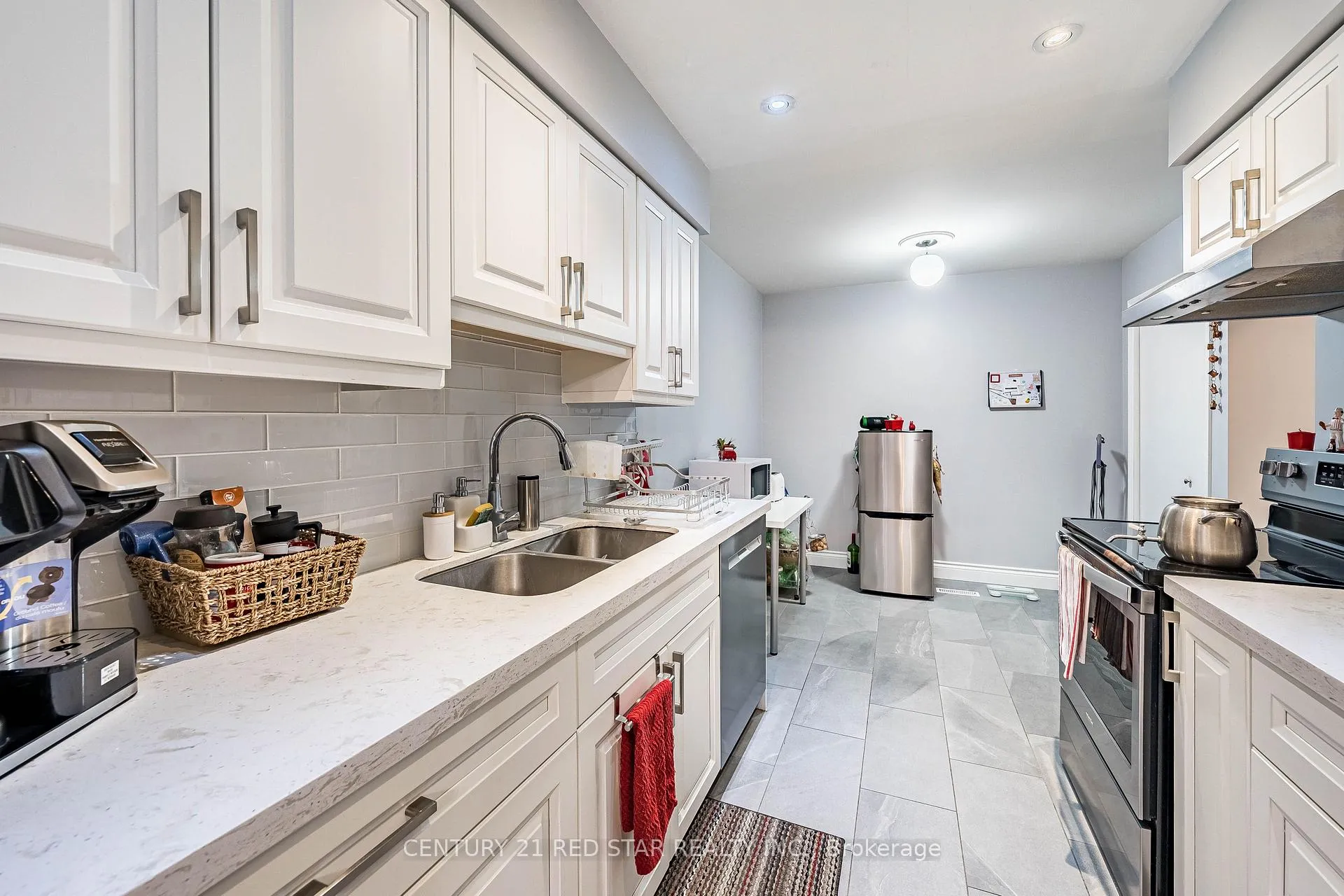 Photo 16 of 266 Simonston Boulevard, Markham, German Mills — HOMEH