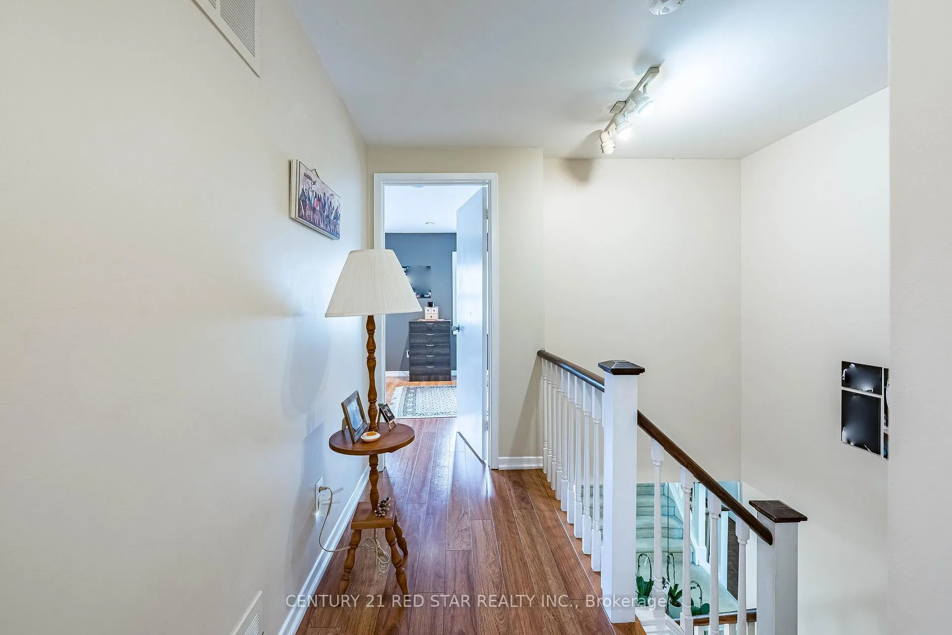 Photo 29 of 266 Simonston Boulevard, Markham, German Mills — HOMEH