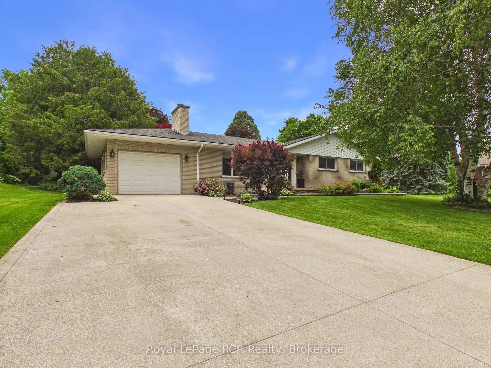 Photo 1 of 328 Summit Drive, North Huron, Wingham — HOMEH