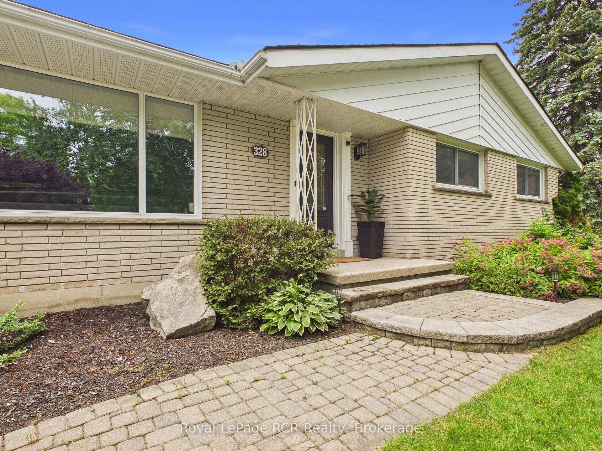 Photo 4 of 328 Summit Drive, North Huron, Wingham — HOMEH