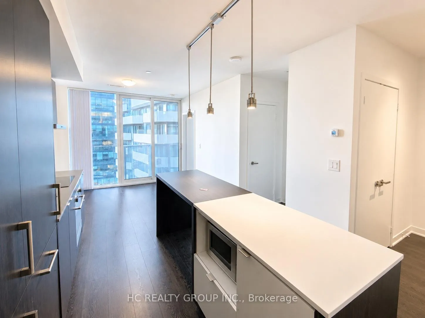 Photo 7 of Unit 1801, 88 Harbour Street, Toronto, Waterfront Communities — HOMEH
