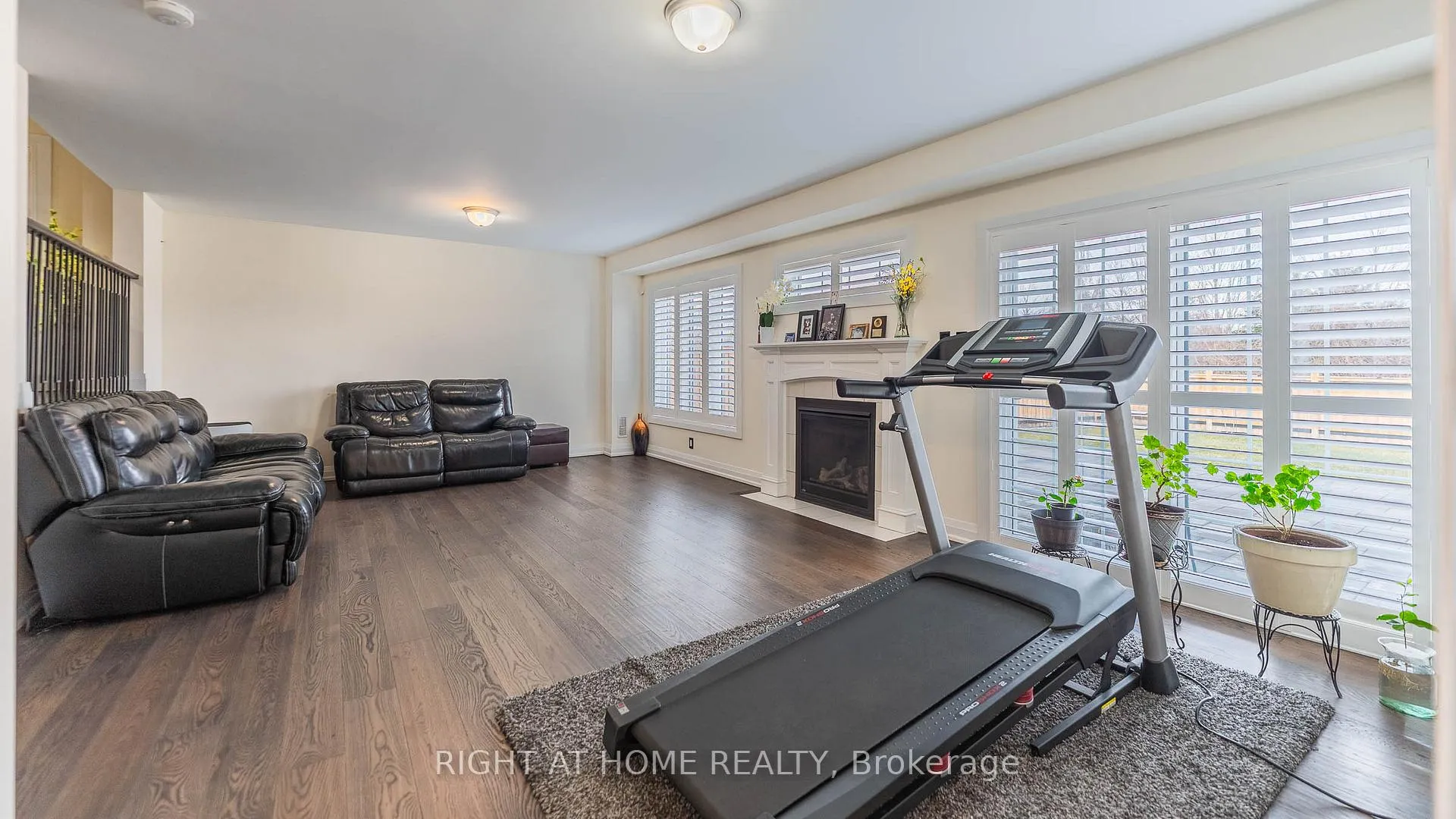 Photo 15 of 707 Audley Road S, Ajax, South East — HOMEH