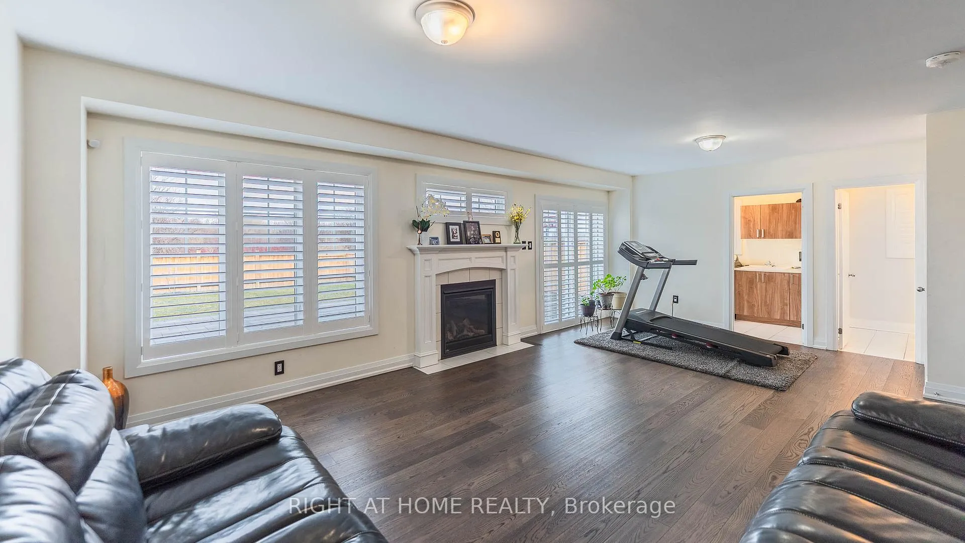 Photo 16 of 707 Audley Road S, Ajax, South East — HOMEH